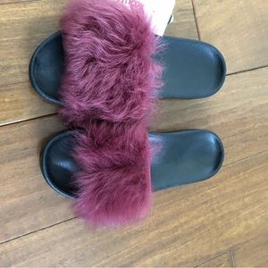 NWT UGG slides